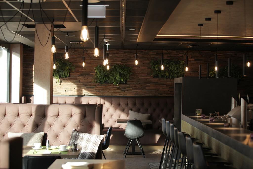 Hotel Aurelia Aldingen  Екстер'єр фото