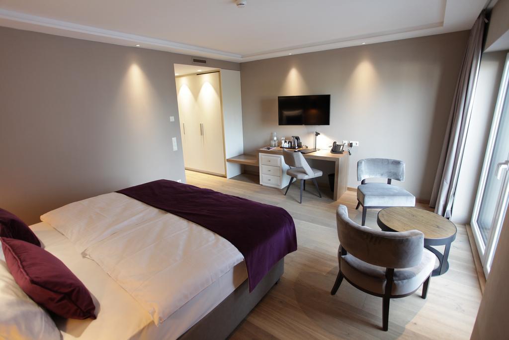 Hotel Aurelia Aldingen  Екстер'єр фото